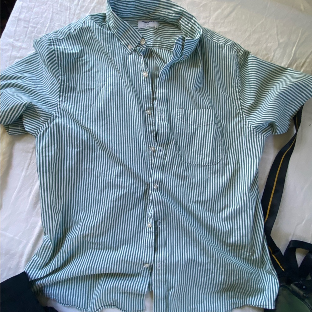 Old Navy Mens Shirt XL Blue Button front Short Sleeve stripe tops like new - Picture 2 of 5
